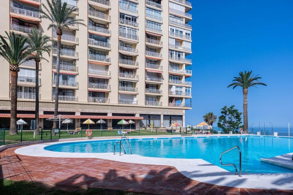 Апартаменты ¡Magnificas Vistas Al Mar! Piscina Y Wifi Gratis Торремолинос Экстерьер фото